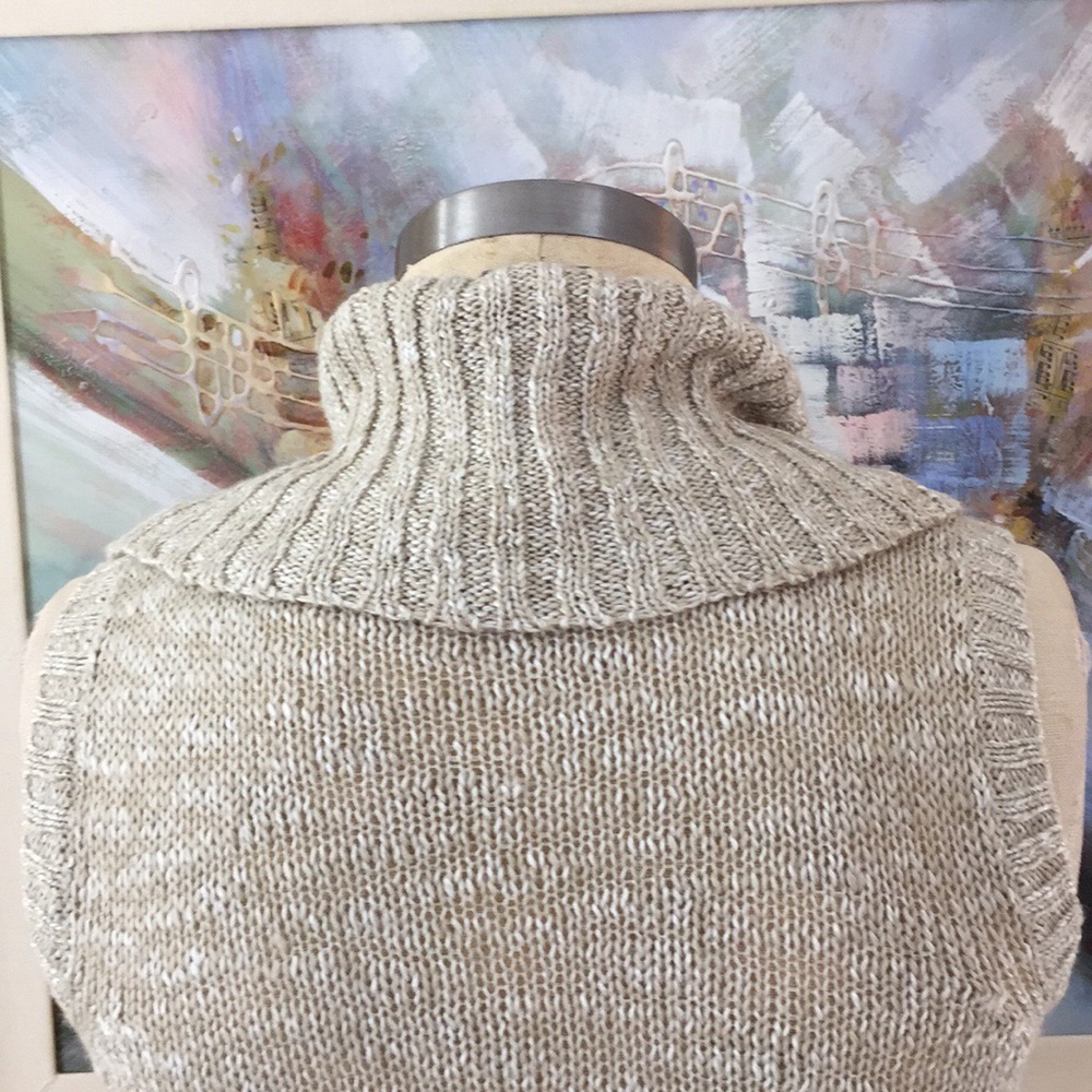 No Tags Slough Collar Sleeveless Sweater Top - Picture 10 of 14